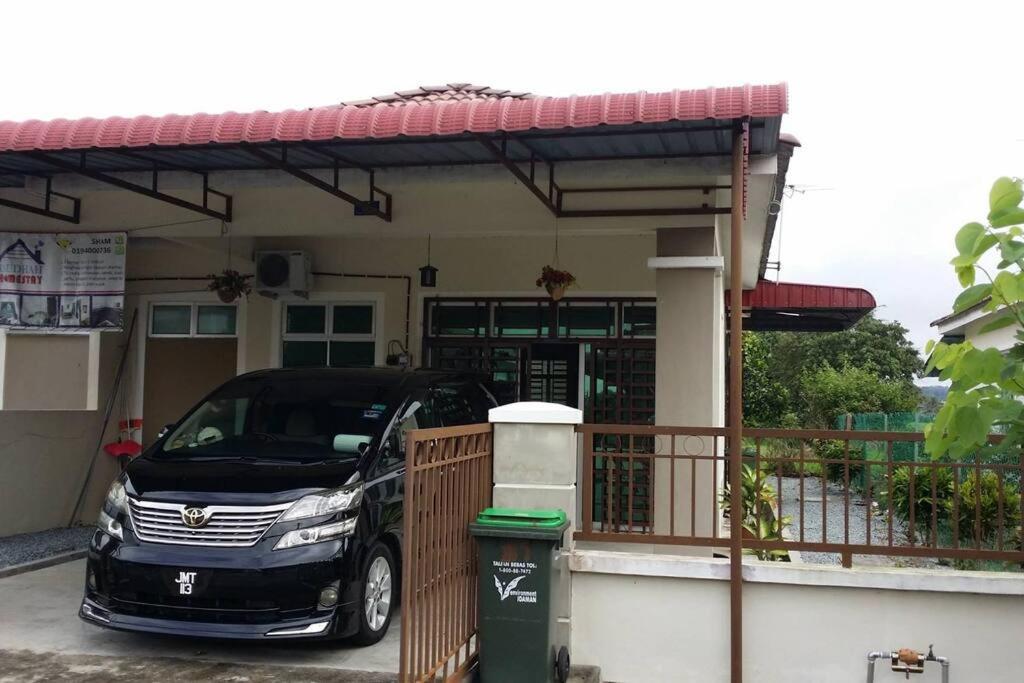 Cozy Homestay In Central Pokok Sena Exterior photo